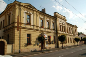  Penzion Černý Kůň  Градец-Кралове